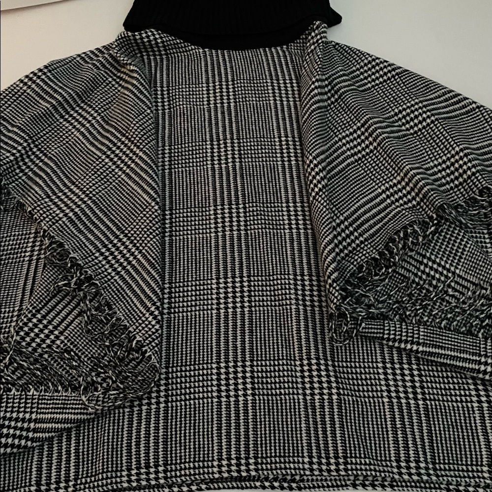 Womens Houndstooth Poncho